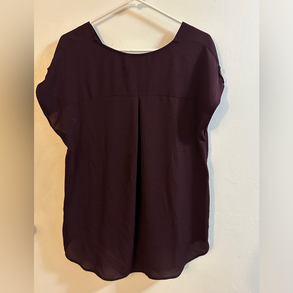 Soho jeans New York & Company burgundy blouse - Picture 2 of 6